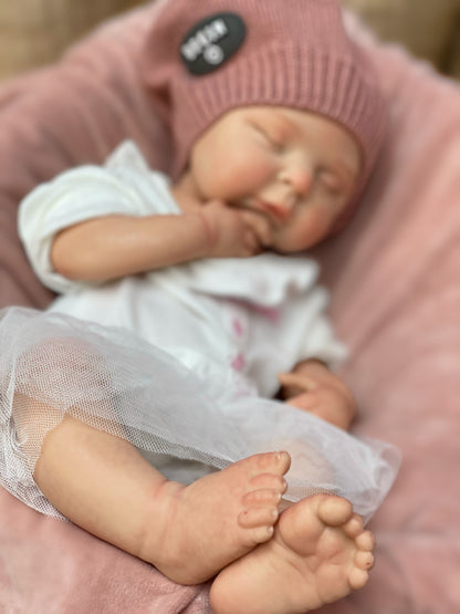 18 Inch Lovely Reborn Baby Dolls Full Body Silicone With Soft Touch Feeling Hand-painted Facial Details For Collecting And Playing