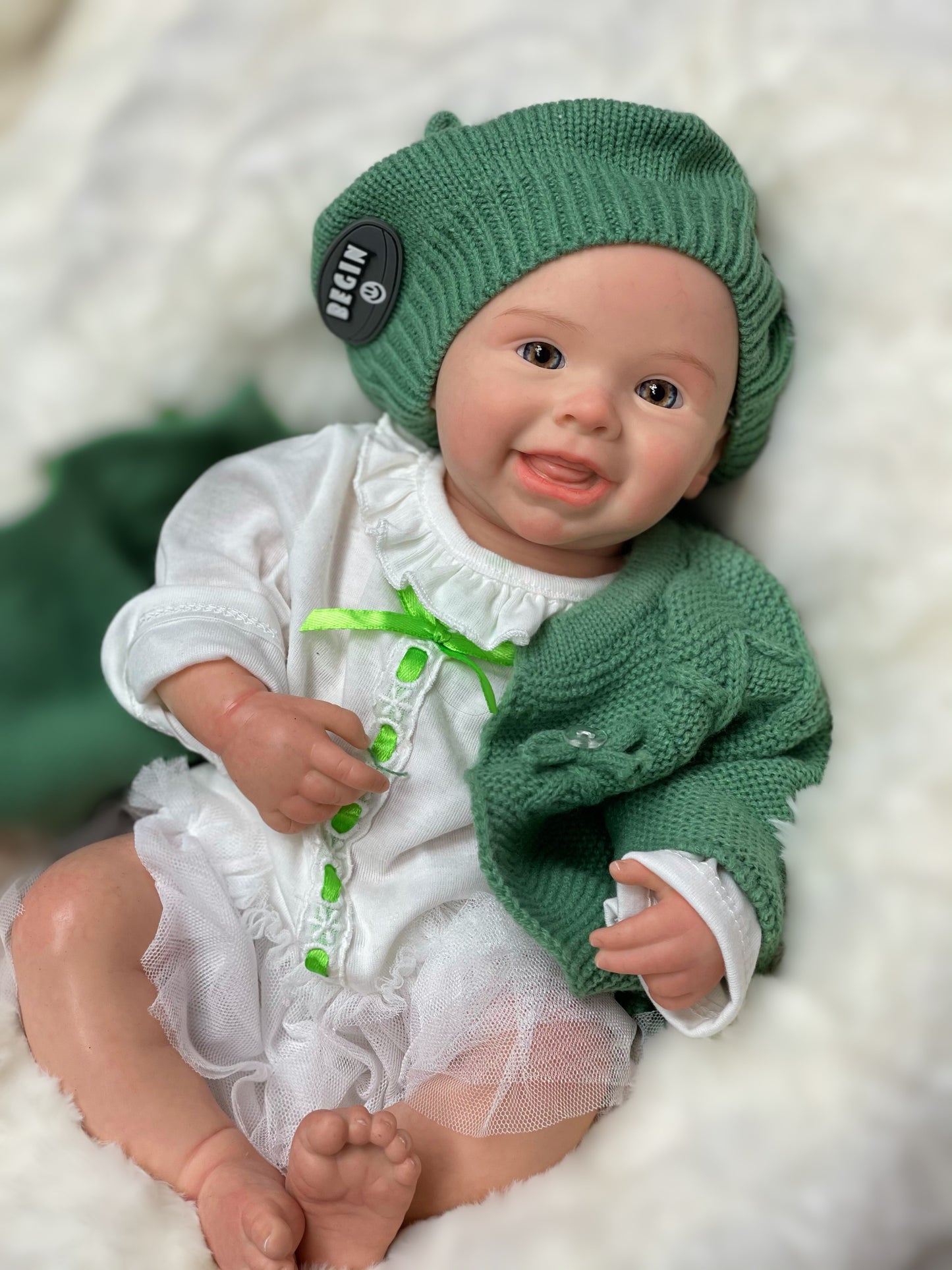 18 Inch Lovely Reborn Baby Dolls Full Body Silicone With Soft Touch Feeling Hand-painted Facial Details For Collecting And Playing