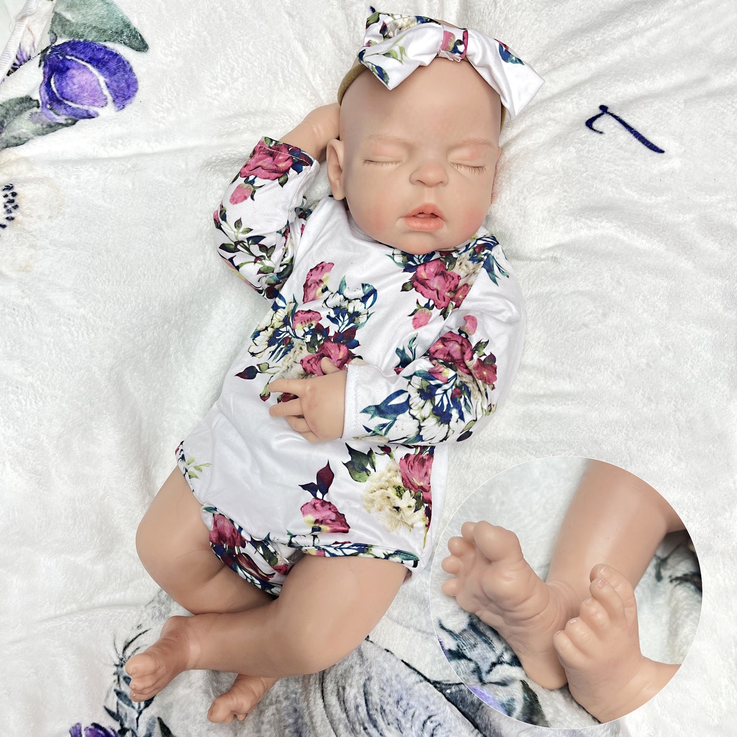 22 Inch/55cm All Silicone Big Sleeping Girl Reborn Doll - A Lifelike Full Body Soft Solid Silicone Newborn Baby Doll Perfect for Collection Gift Halloween/Thanksgiving Day/Christmas gift