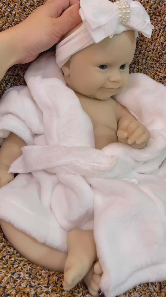 20 Inch Chubby Maddie Unpainted Full Solid Silicone Reborn Baby Delicate Design With Vivid Skin Details